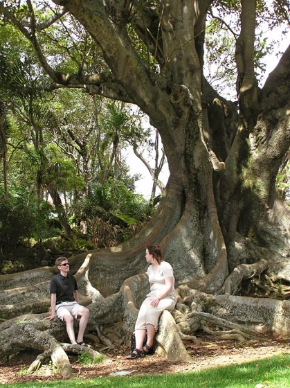 093-yggdrasil_ja_molemmat
