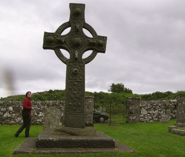 26-kildalton_cross_in_scale