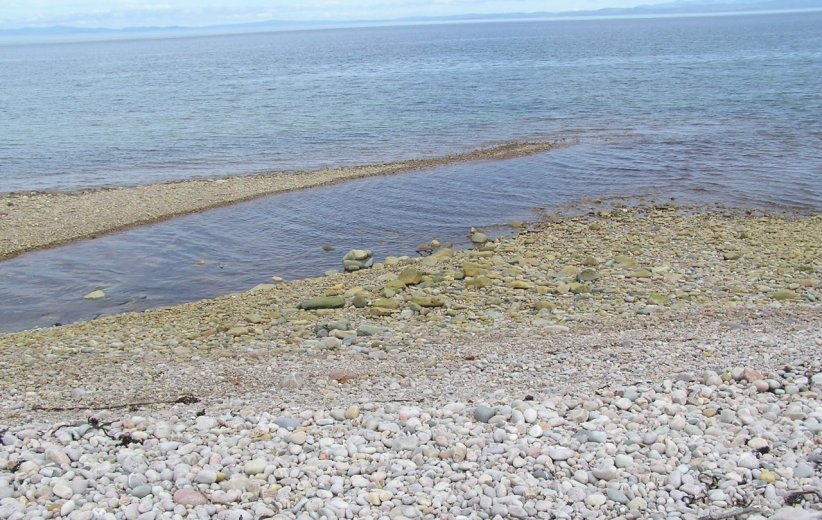 38b-ardtalla_stone_beach_up_close