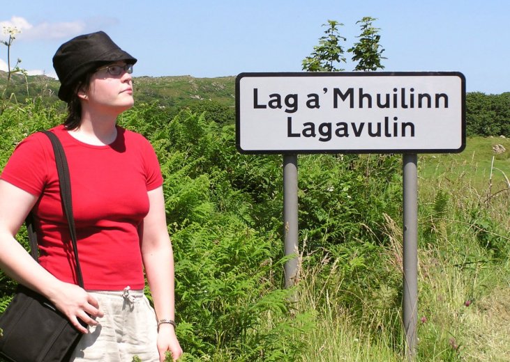 44-lagavulin_the_village